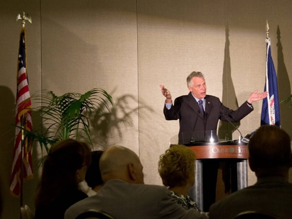 xtuple-valet-graduation-july-2015_governor-mcauliffe